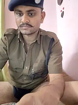 Snapshot of Frvgggghh chatting on January 9, 2026, 9:55 pm Frvgggghh online show from January 9, 2026, 9:55 pm