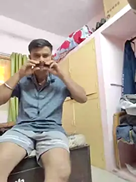 Snapshot of Frvgggghh chatting on November 28, 2025, 9:09 am Frvgggghh online show from November 28, 2025, 9:09 am