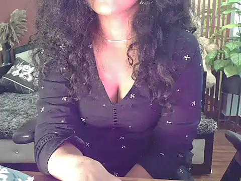 shaalu sharma online show from December 18, 2025, 6:56 pm