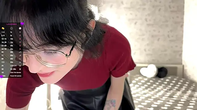 FakeLamb online show from October 9, 2025, 9:15 pm