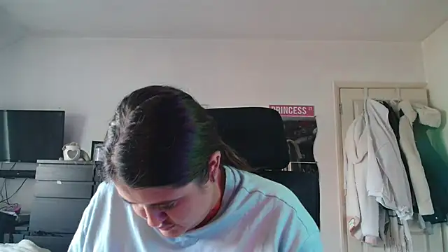 Snapshot of Prill940 chatting on November 26, 2025, 9:31 am Prill940 online show from November 26, 2025, 9:31 am