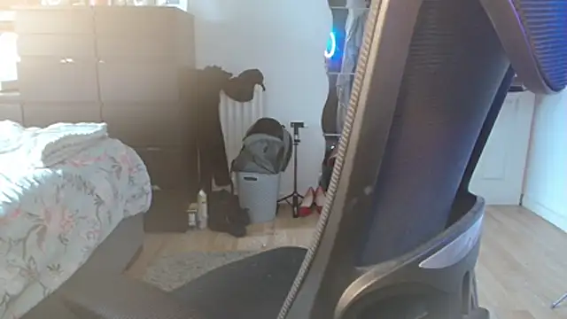 Snapshot of Prill940 chatting on October 17, 2025, 9:45 am Prill940 online show from October 17, 2025, 9:45 am