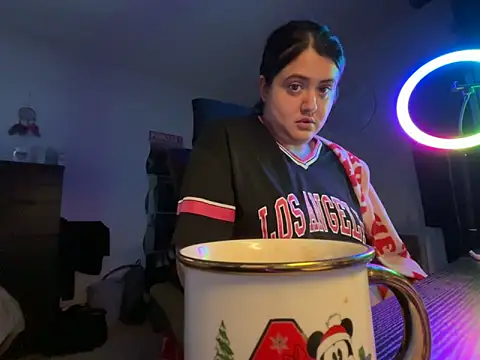 Snapshot of Prill940 chatting on February 3, 2026, 7:35 am Prill940 online show from February 3, 2026, 7:35 am