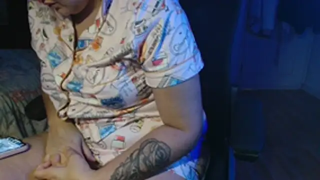 Snapshot of Prill940 chatting on November 14, 2025, 6:39 am Prill940 online show from November 14, 2025, 6:39 am