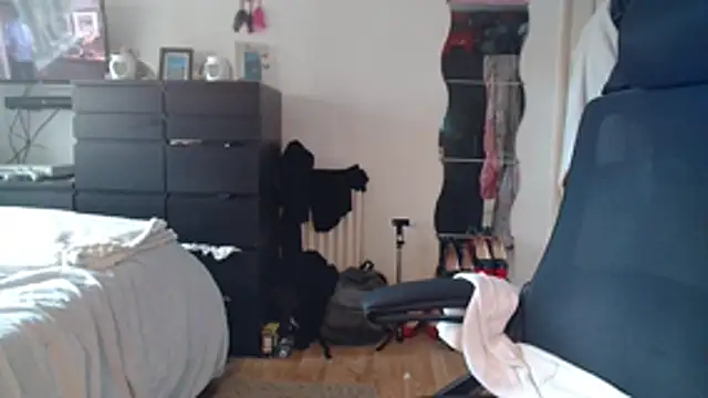 Snapshot of Prill940 chatting on November 1, 2025, 8:19 am Prill940 online show from November 1, 2025, 8:19 am