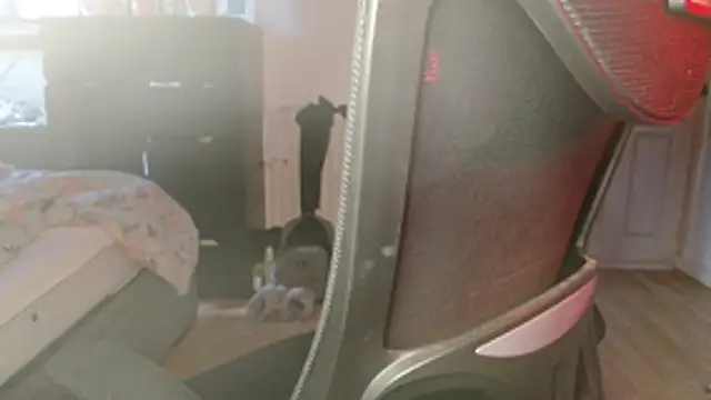 Snapshot of Prill940 chatting on October 21, 2025, 7:19 am Prill940 online show from October 21, 2025, 7:19 am