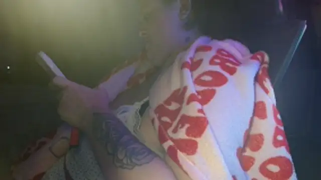 Snapshot of Prill940 chatting on November 19, 2025, 7:36 pm Prill940 online show from November 19, 2025, 7:36 pm