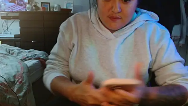 Snapshot of Prill940 chatting on October 14, 2025, 8:26 am Prill940 online show from October 14, 2025, 8:26 am