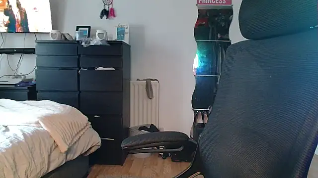 Snapshot of Prill940 chatting on November 29, 2025, 9:42 am Prill940 online show from November 29, 2025, 9:42 am