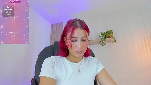 Cristalfoxy  online show from January 12, 2026, 7:53 pm