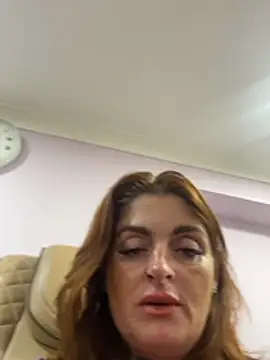 Snapshot of IrishmilfAnna chatting on November 7, 2025, 9:47 am IrishmilfAnna online show from November 7, 2025, 9:47 am