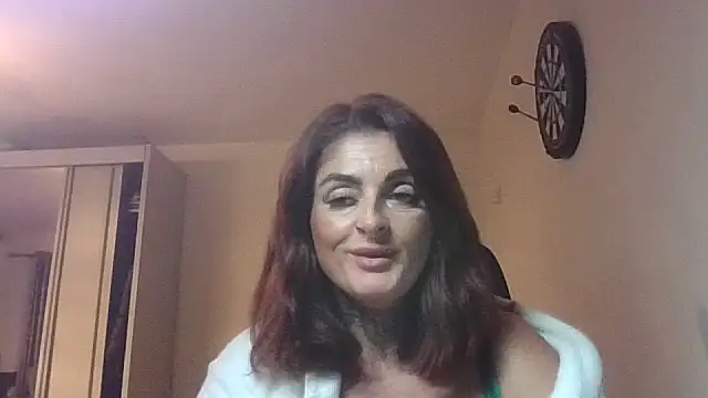 Snapshot of IrishmilfAnna chatting on September 9, 2025, 7:45 pm IrishmilfAnna online show from September 9, 2025, 7:45 pm