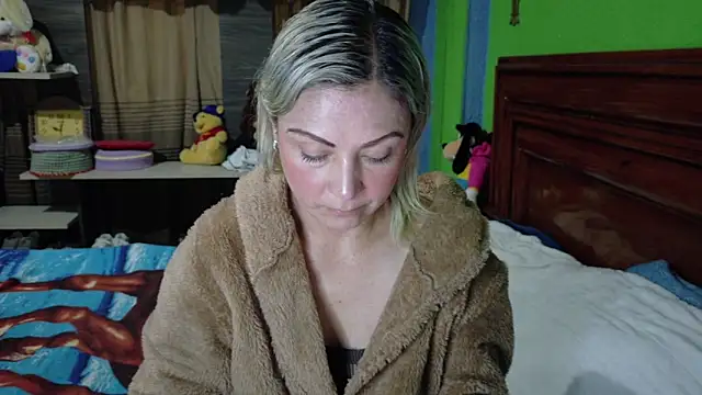  Charlize theron  online show from February 6, 2026, 10:55 am