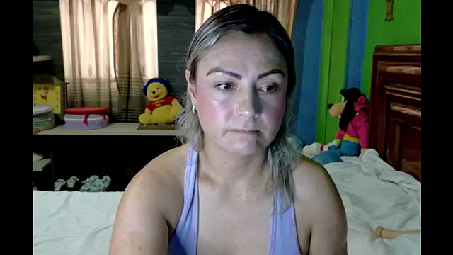 Snapshot of _Charlize_theron_ chatting on June 8, 2026, 5:35 pm Charlize theron online show from June 8, 2026, 5:35 pm