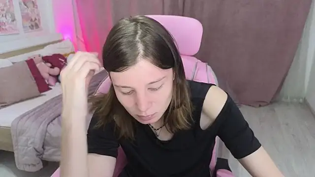 EllinEverly online show from July 28, 2026, 9:25 pm