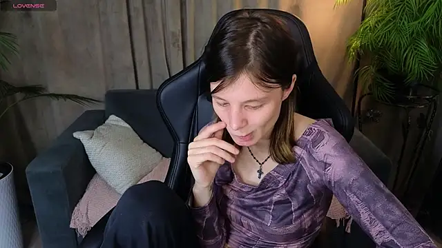 EllinEverly online show from July 1, 2026, 9:37 pm