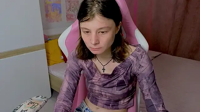 EllinEverly online show from June 21, 2026, 9:53 pm