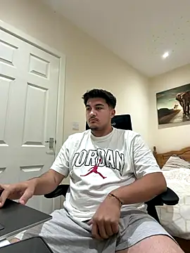 mixedcouplee69 online show from November 2, 2025, 6:24 pm