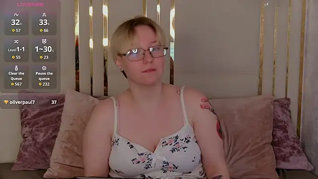 AlexandraGreen online show from May 15, 2026, 11:58 pm