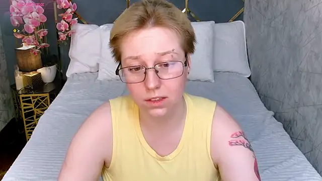 Snapshot of AlexandraGreen chatting on March 5, 2026, 9:22 pm AlexandraGreen online show from March 5, 2026, 9:22 pm