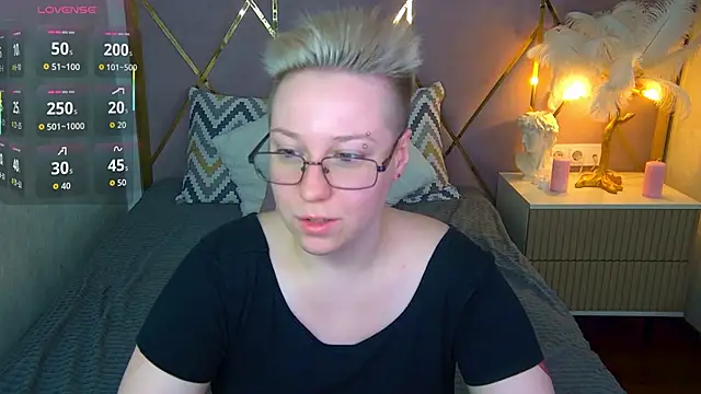 AlexandraGreen online show from November 23, 2025, 4:28 pm