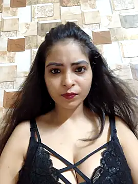 QUEEN-ADITI online show from September 30, 2025, 2:01 pm