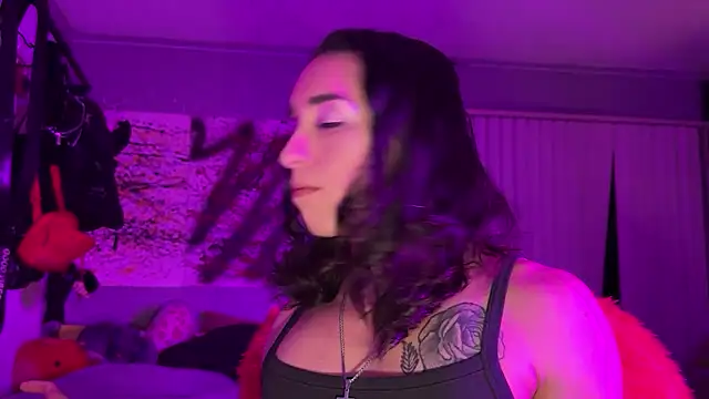 xoFrankie online show from October 5, 2025, 3:52 am