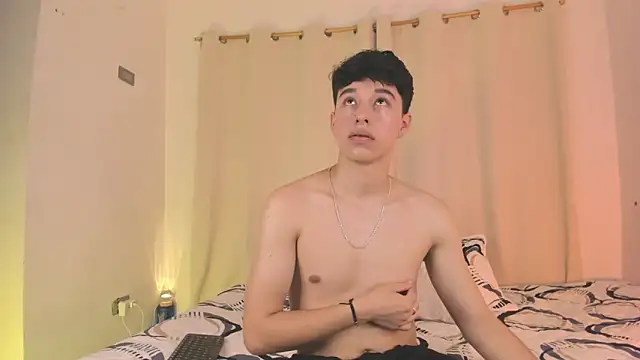 mrhot night online show from September 12, 2025, 11:04 pm