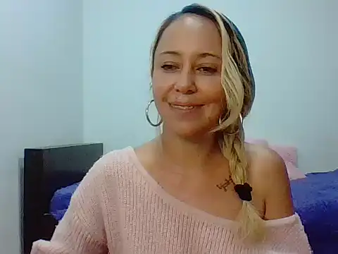 leah susman online show from September 24, 2025, 2:07 am