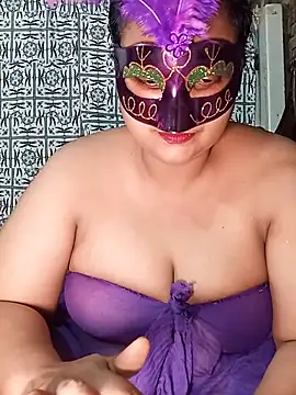 Tanisha-Chy online show from July 14, 2026, 7:09 pm