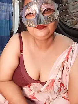Tanisha-Chy online show from July 8, 2026, 4:13 am