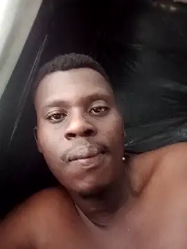 Snapshot of FANTASYROOM23 chatting on April 6, 2026, 11:44 am FANTASYROOM23 online show from April 6, 2026, 11:44 am