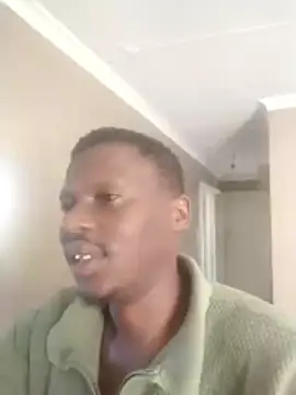 Snapshot of FANTASYROOM23 chatting on January 19, 2026, 7:23 am FANTASYROOM23 online show from January 19, 2026, 7:23 am