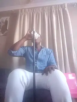 Snapshot of FANTASYROOM23 chatting on January 18, 2026, 4:43 pm FANTASYROOM23 online show from January 18, 2026, 4:43 pm