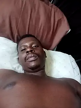 Snapshot of FANTASYROOM23 chatting on April 3, 2026, 10:54 am FANTASYROOM23 online show from April 3, 2026, 10:54 am