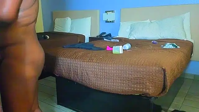 CinnaCakesss online show from November 28, 2025, 6:02 am