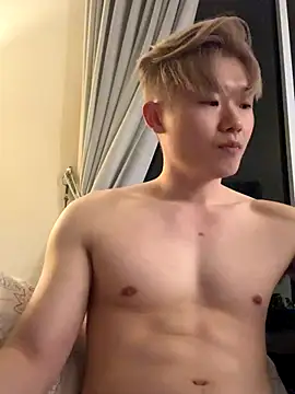 Snapshot of zachlee_69 chatting on September 13, 2025, 7:47 pm zachlee 69 online show from September 13, 2025, 7:47 pm