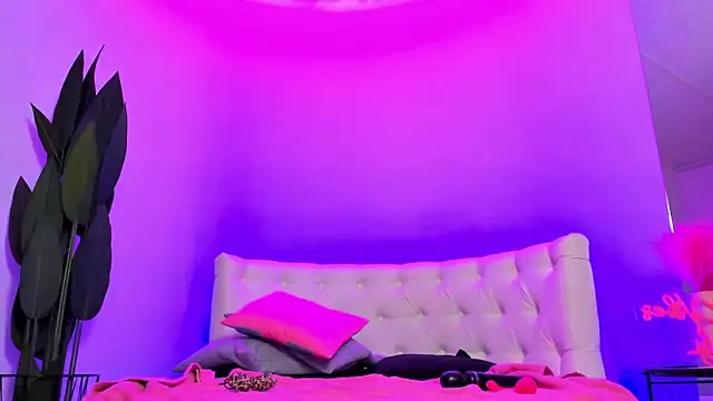 JessicaSky  online show from November 21, 2025, 7:02 pm