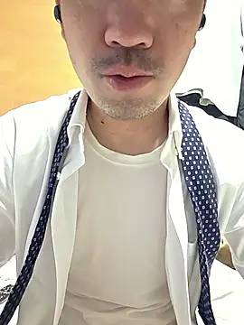 erosuke9 online show from April 27, 2026, 9:13 pm