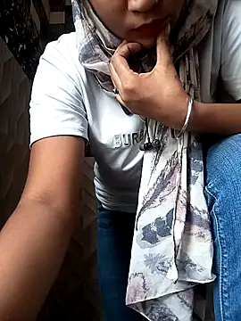 Rekha 89 online show from October 3, 2025, 3:20 am