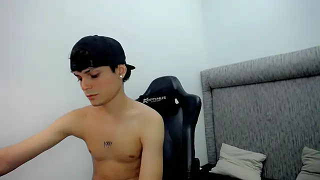 dilan hott  online show from January 31, 2026, 7:12 pm