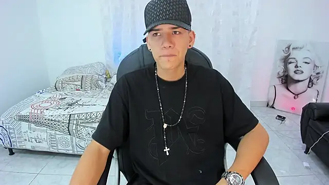 maxthomson boy online show from October 1, 2025, 8:02 pm