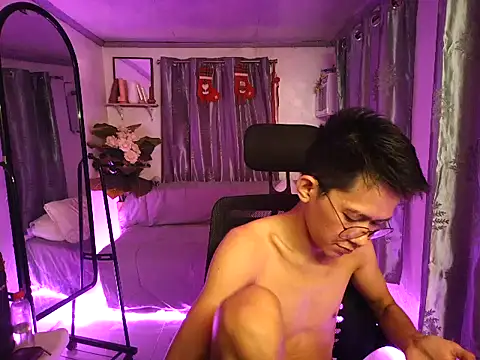 Skinny CumLoader69 online show from November 15, 2025, 1:15 pm