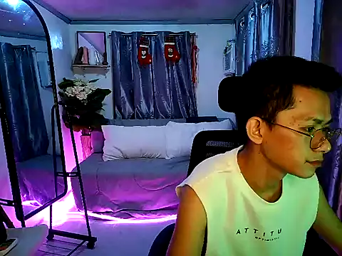 Skinny CumLoader69 online show from November 13, 2025, 6:23 pm