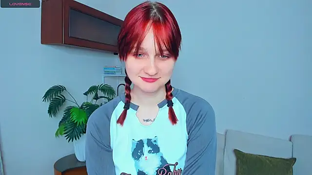 KatyKufel online show from November 8, 2025, 6:44 pm