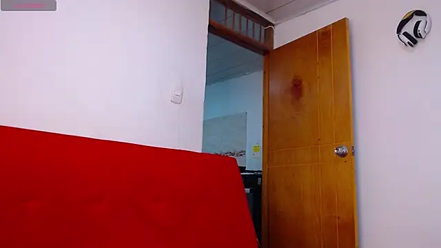 tommyblessd1 online show from November 27, 2025, 6:58 am