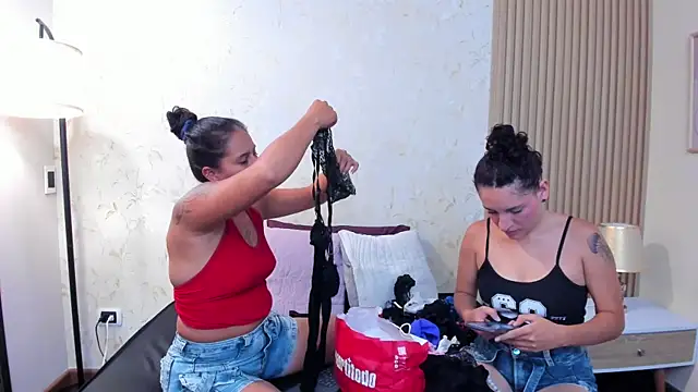 aliceandsia online show from July 28, 2026, 7:15 pm