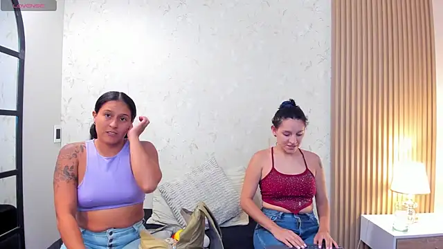 aliceandsia online show from July 11, 2026, 7:25 pm