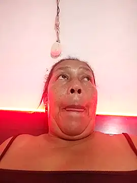 Naomi-Mature online show from May 4, 2026, 3:43 am