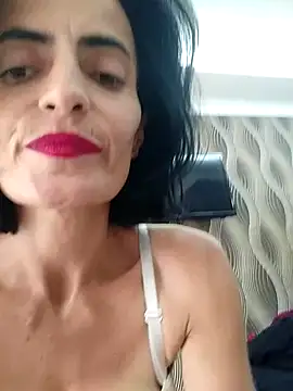 Gecenin Kralicesi online show from October 23, 2025, 11:42 am